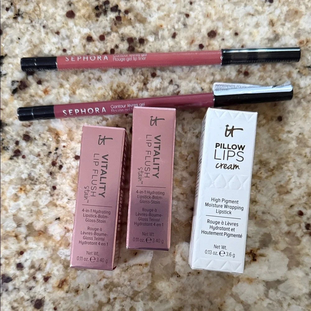 IT Cosmetics Vitality Lip Flush and Pillow Lips Cream Set plus Sephora liners - Picture 1 of 3